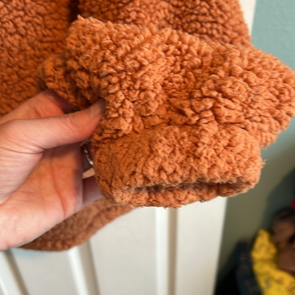 Urban Outfitters full zip fuzzy coat. - Picture 8 of 8
